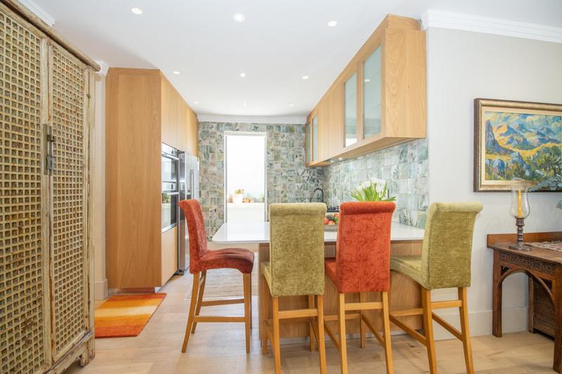 4 Bedroom Property for Sale in Constantia Western Cape